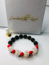 Load image into Gallery viewer, Kitty Aromatherapy Diffuser Bracelet
